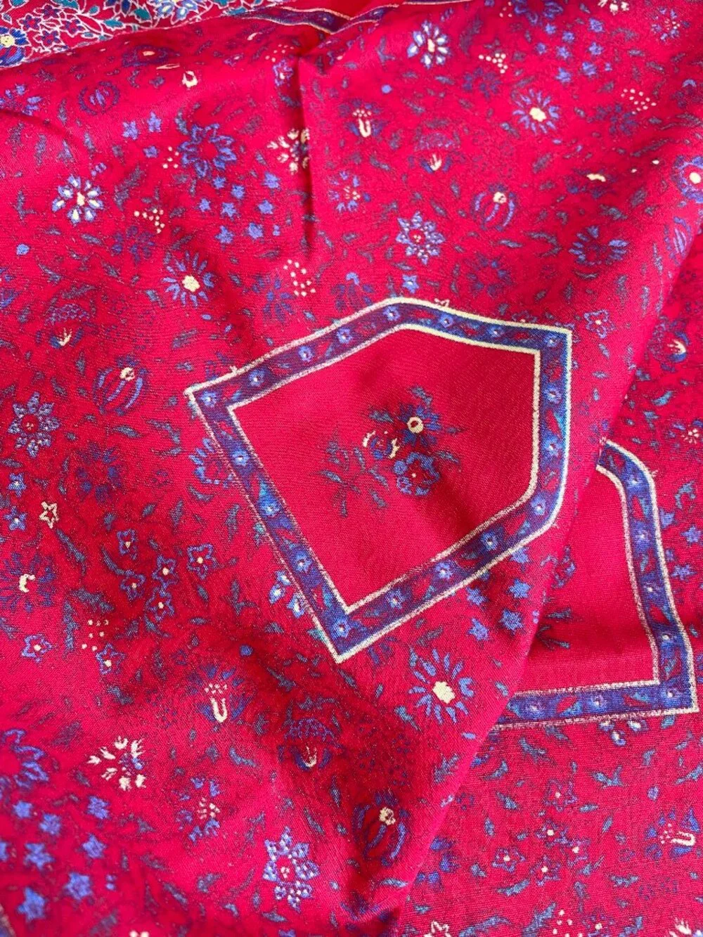 3y x 44” Vintage Floral Bright Red Blue Yellow Print Reversible Cotton Fabric